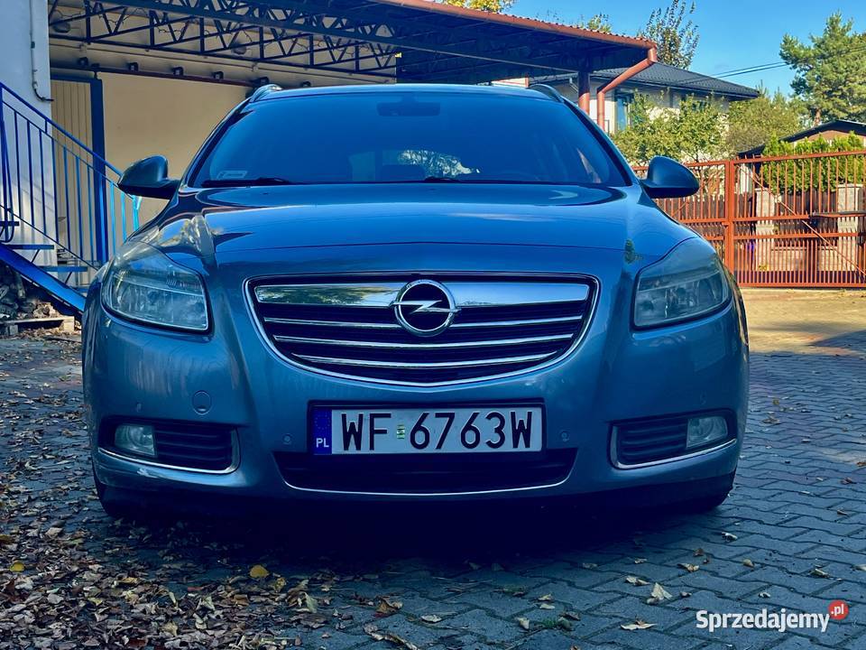Opel insignia z fajnym wyposażeniem Ząbki