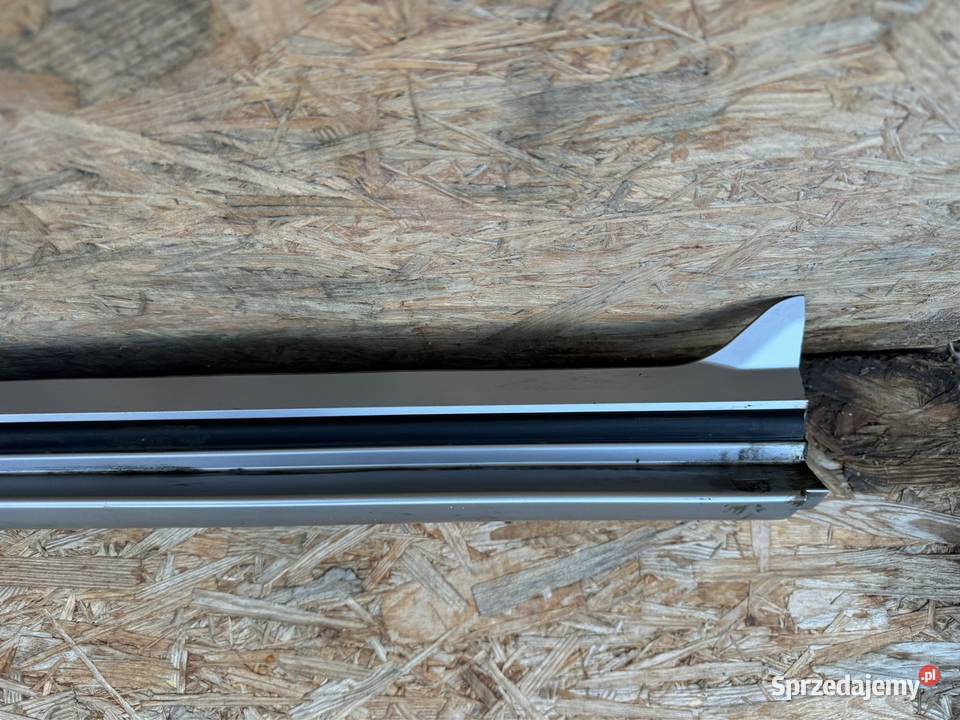 Próg listwa progowa prawa rh hyundai ioniq V 5 Rok produkcji 2025 Części samochodowe