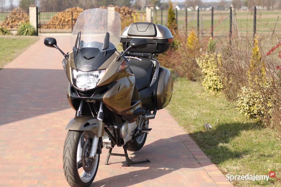 HONDA NTV 700 Deauville turystyczny