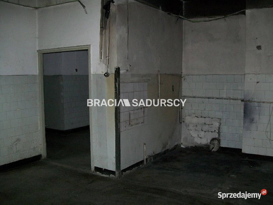 Lokal na wynajem Nowy Targ 2300m2 od ulicy sprzedam