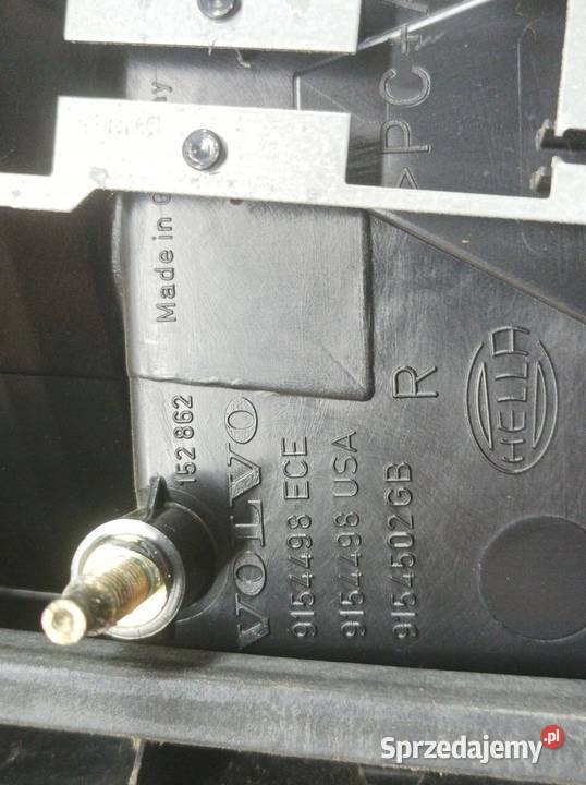 LAMPA TYŁ PRAWA KOMBI Volvo V70 II 19992007 sprzedam