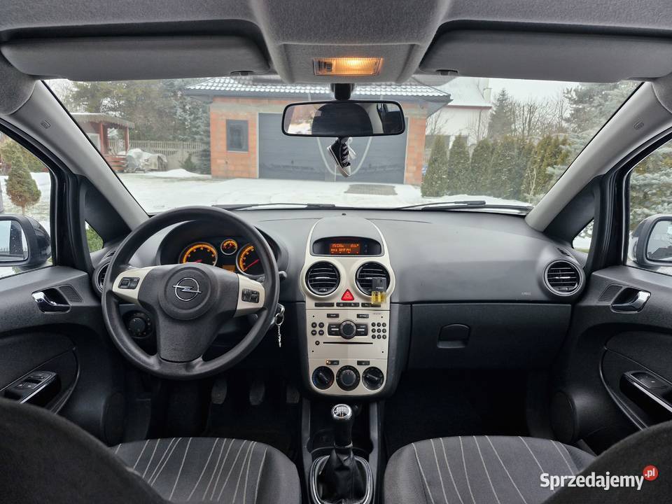 Opel Corsa D 12 benzyna 80 5 drzwi klima centralny zamek