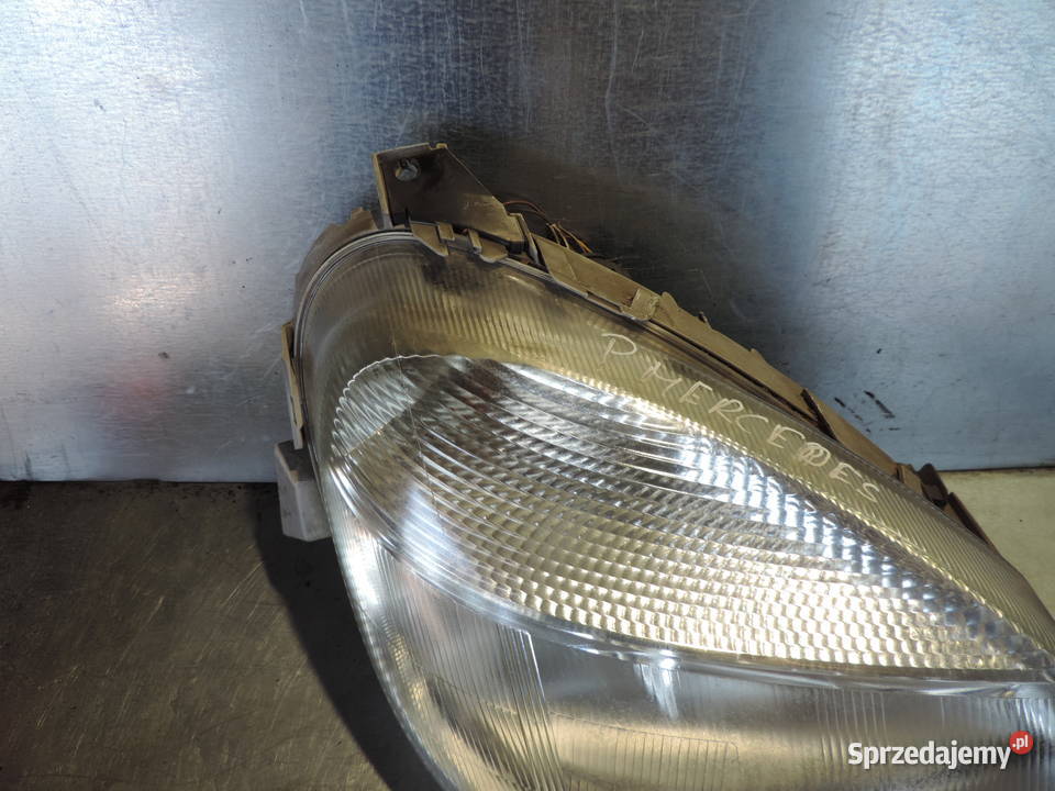 LAMPA PRAWY PRZÓD MERCEDES VANEO W414