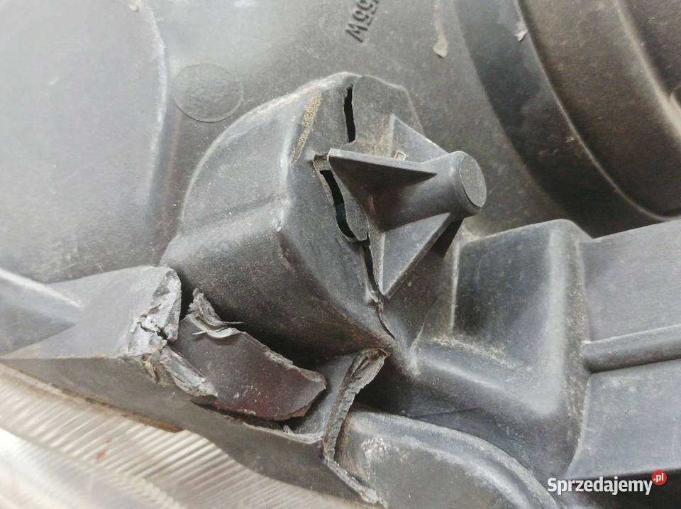LAMPA PRZÓD PRAWA EUROPA USZKODZONA Suzuki SX4 I