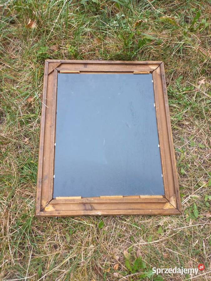 Lustro w starej ramie