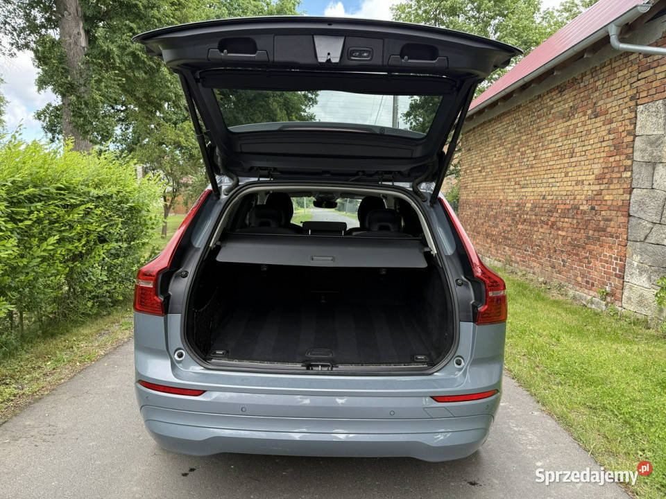 Volvo XC 60 B4 197 111 Momentum Pro Google Maps elektryczne lusterka Ocice sprzedam