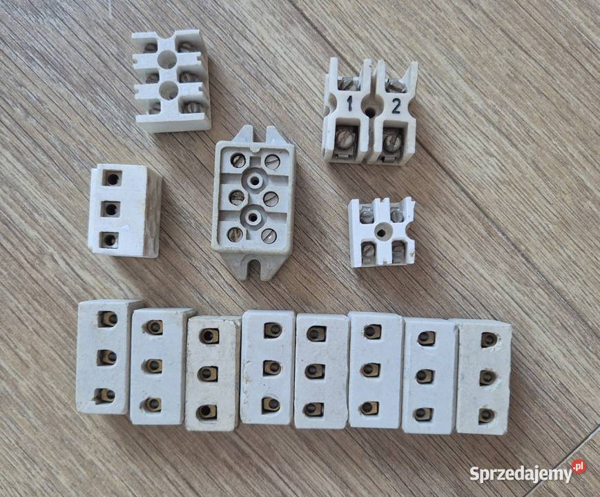 Oprawki ceramiczne kostki elektryczne PRL Porcelana i szkło Gdańsk