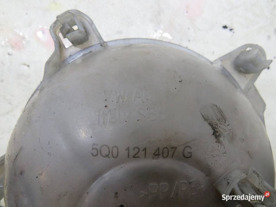 ZBIORNICZEK WYRÓWNAWCZY PASSAT B8 5Q0121407G osobowe sprzedam
