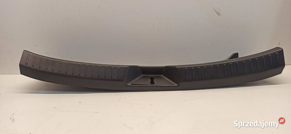 MAZDA 3 OSŁONA PASA PROGU BAGAŻNIKA BHN968894 osobowe Podszybia sprzedam
