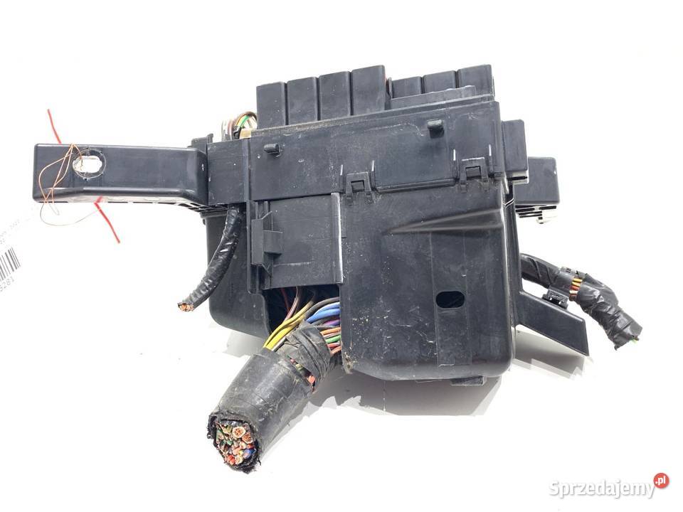 SKRZYNKA BEZPIECZNIKÓW SUZUKI SWIFT III podkarpackie