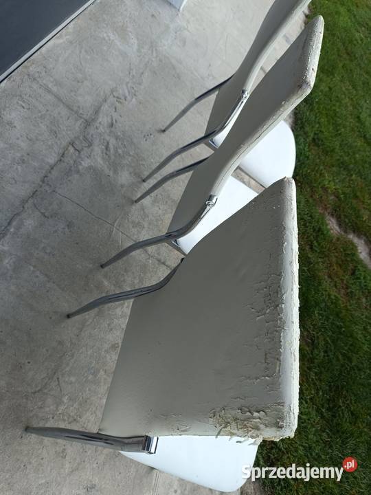 Białe krzesła 3 sztuki