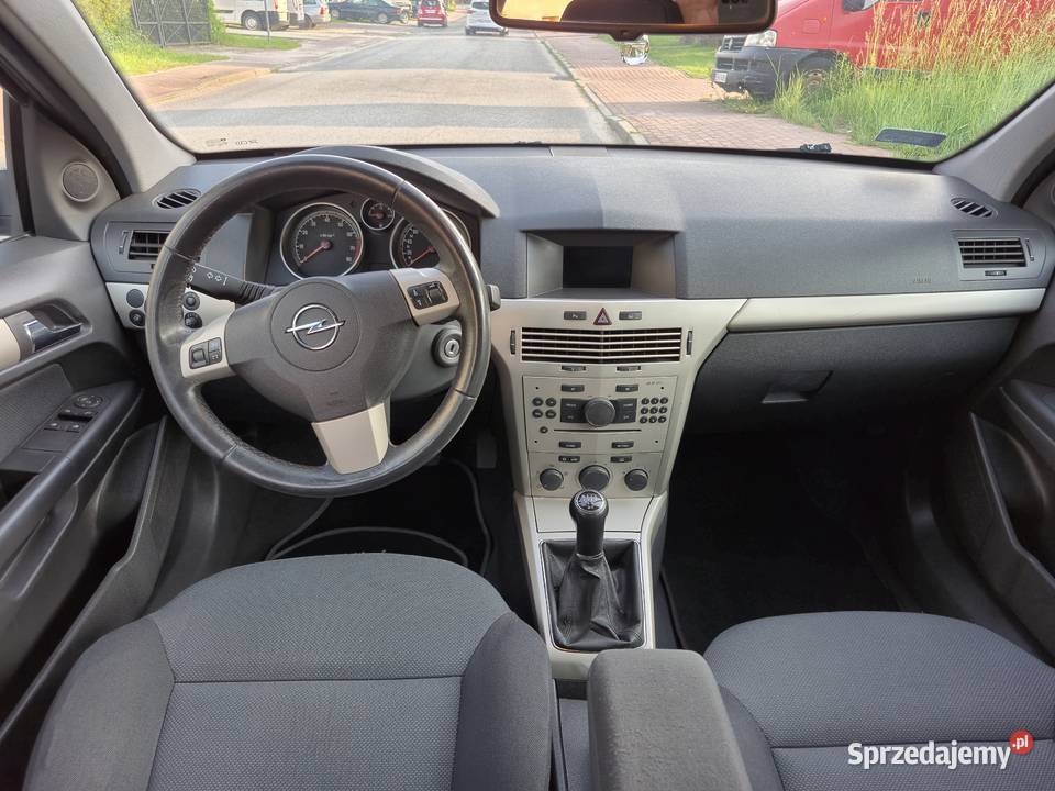 Opel Astra HSuper stanSprawna klimaBez grama
