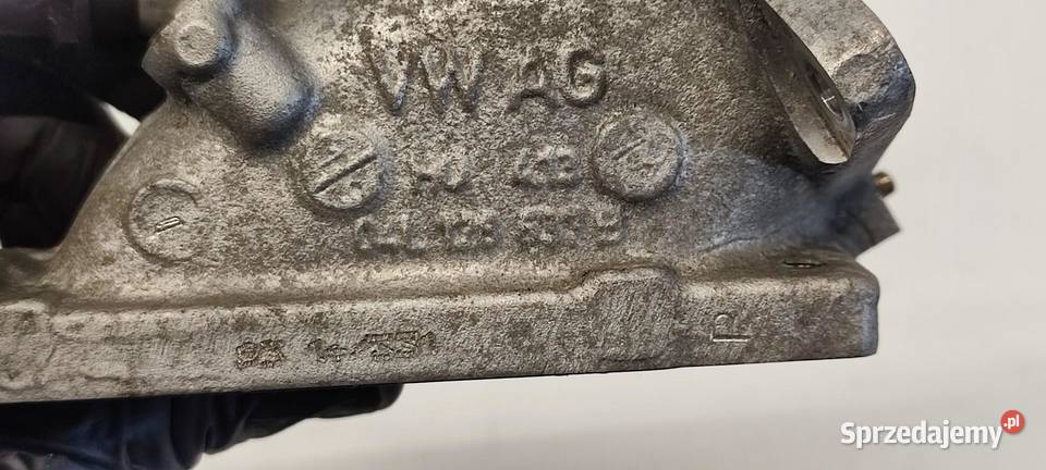 AUDI A6 C7 KRÓCIEC KOLEKTORA 04L128637B