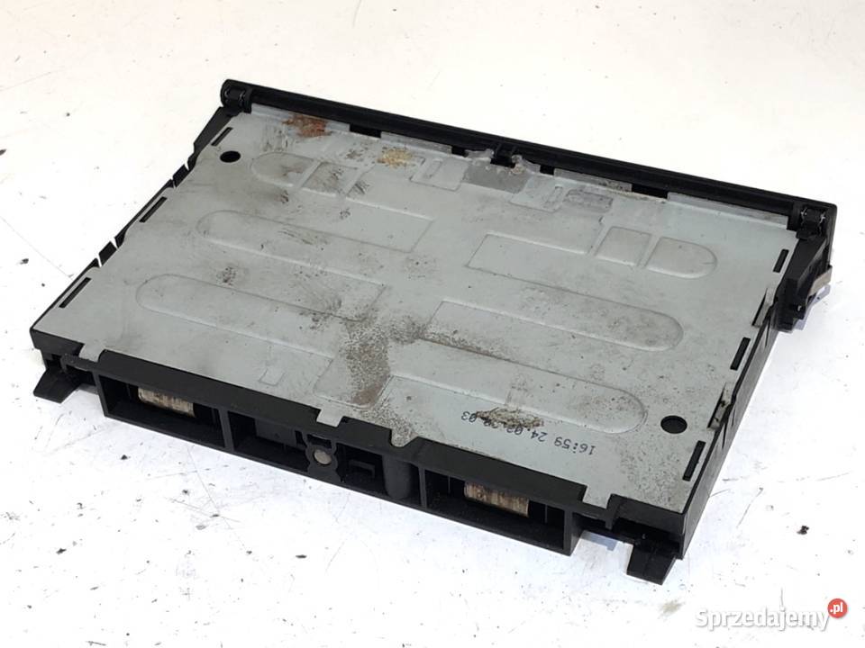 UCHWYT NA NAPOJE VW GOLF IV 1J0858601 9708