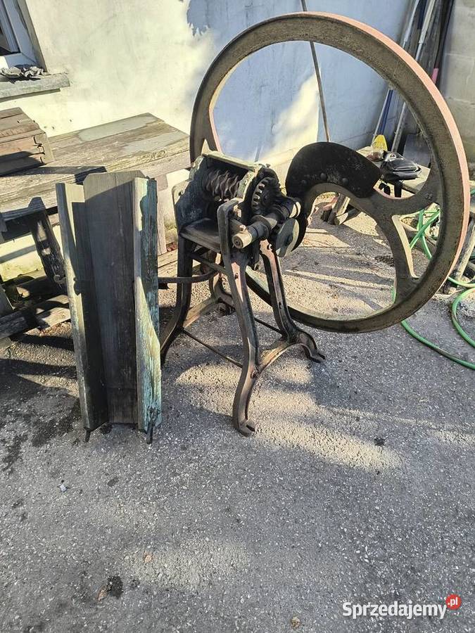 Zabytkowa sieczkarnia świętokrzyskie Skarżysko-Kamienna