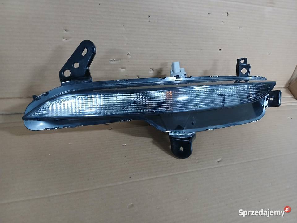 KIERUNKOWSKAZ PRAWY PRZÓD RENAULT MEGANE IV prawe Drezdenko sprzedam