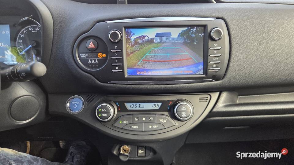 Toyota Yaris Hybryda Automat 35 przebiegu Hatchback Gdańsk
