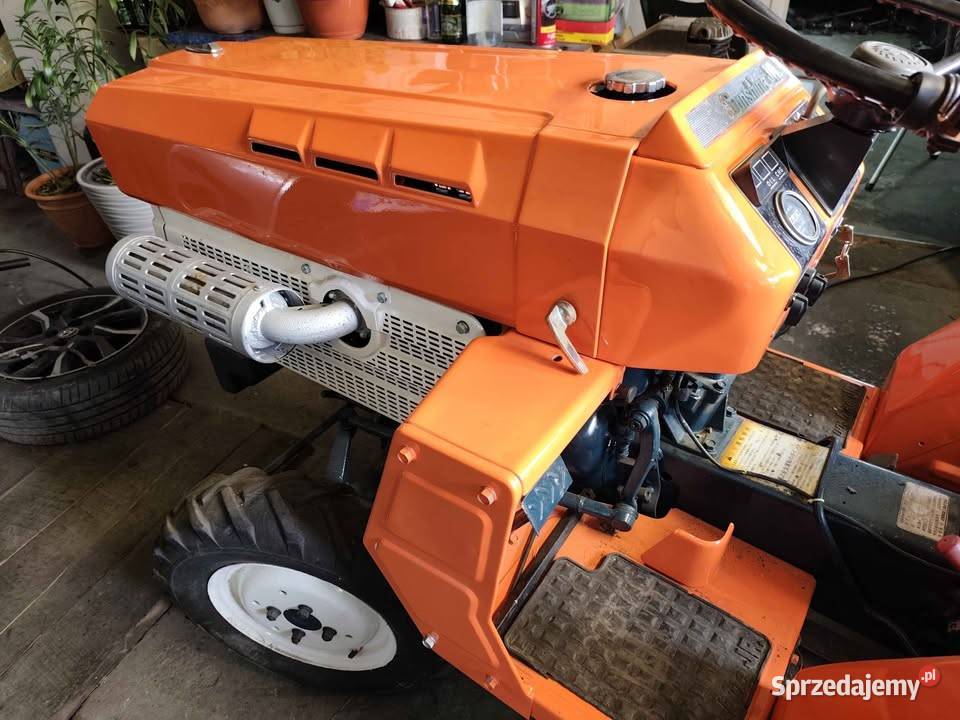 Kubota B1702