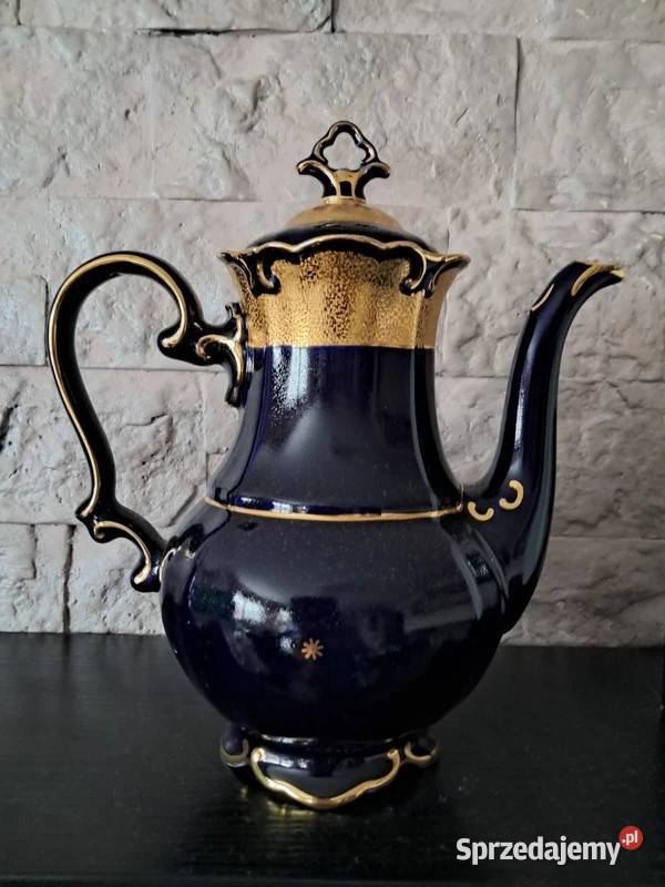 Porcelana kobaltowa dzbanek i mlecznik