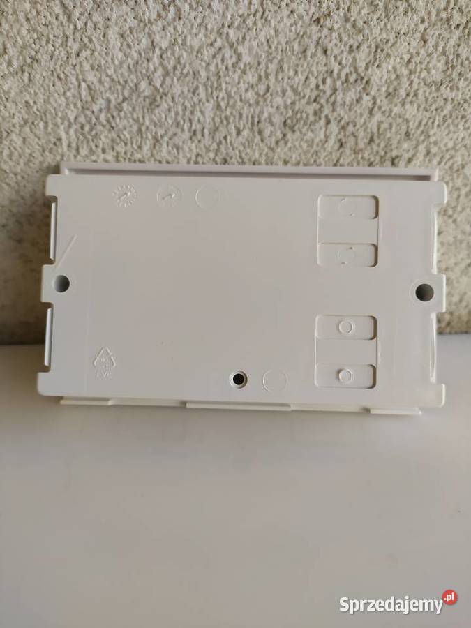 Gniazdo elektryczne podwójne podtynkowe 13A 250V Elektryka i akcesoria warmińsko-mazurskie Olecko