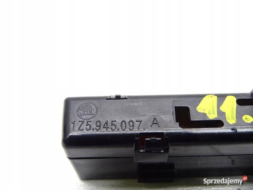 ŚWIATŁO TRZECI STOP STOPU SKODA OCTAVIA II HB małopolskie