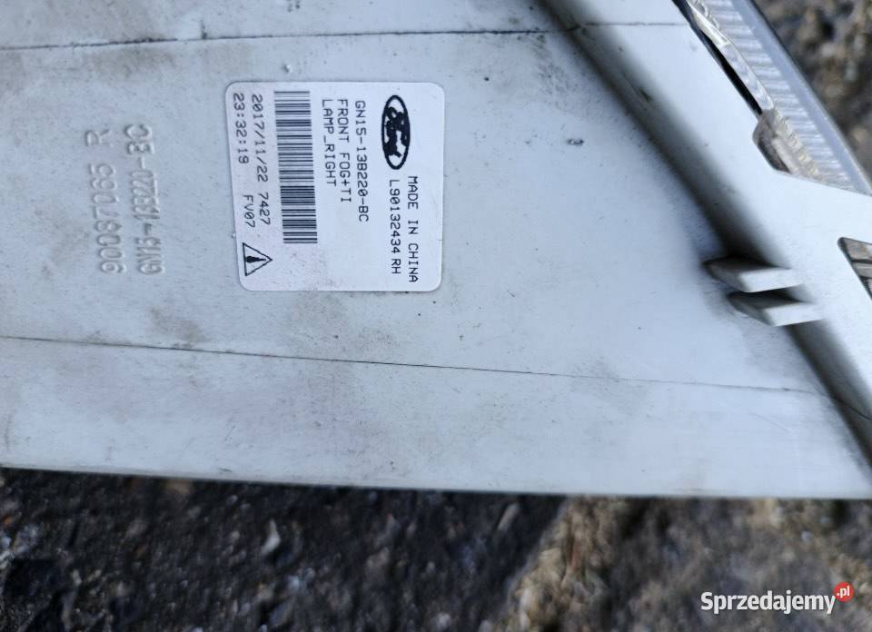 Ford Ecosport halogen przedni prawy świętokrzyskie Skarżysko-Kamienna