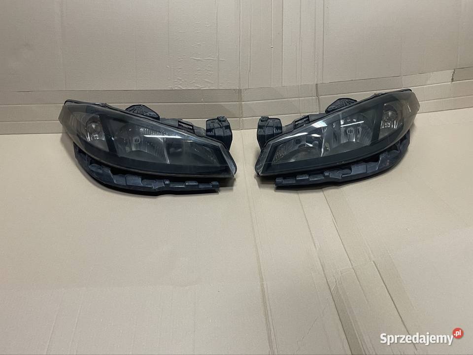 Reflektor lampa lampy przód lewa prawa renault Rok produkcji 2005 Szczecin