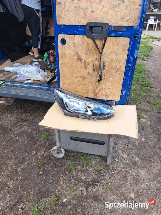 Lampa przednia prawa Ford Focus MK4 JX7B13W029CE