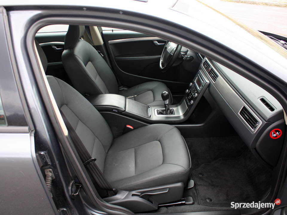 Volvo V70 benzyna 20 manual zadbany zar w kurtyny powietrzne Gryfino