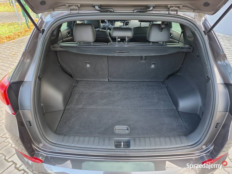 Hyundai Tucson 20 CRDI Passion Plus 4WD Rok produkcji 2018 Makoszyn