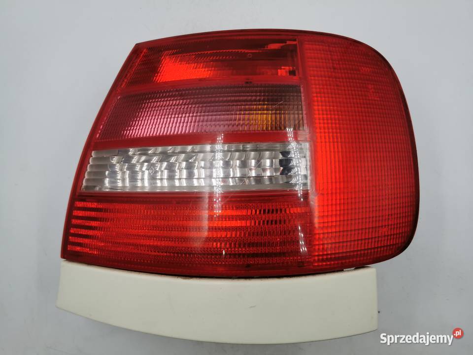 Lampa Prawy Tył Tylna Prawa Audi A4 B5 Sedan prawe Lampy tylne Wyszków