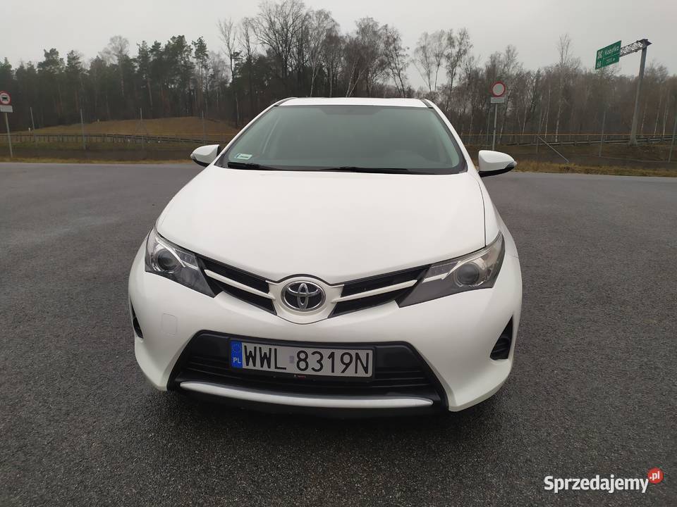 AURIS 2014R KOMBI salon ogłprywatne Kobyłka sprzedam