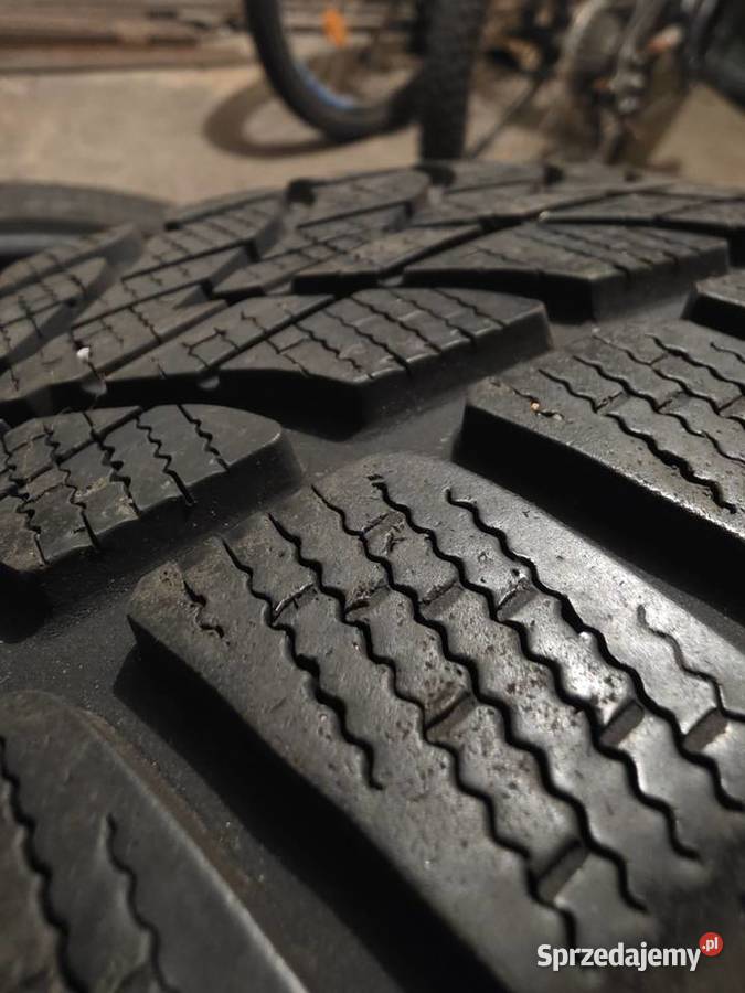 Opony zimowe Dunlop winter Sport rozmiar 205 55 205 dolnośląskie Złotoryja sprzedam
