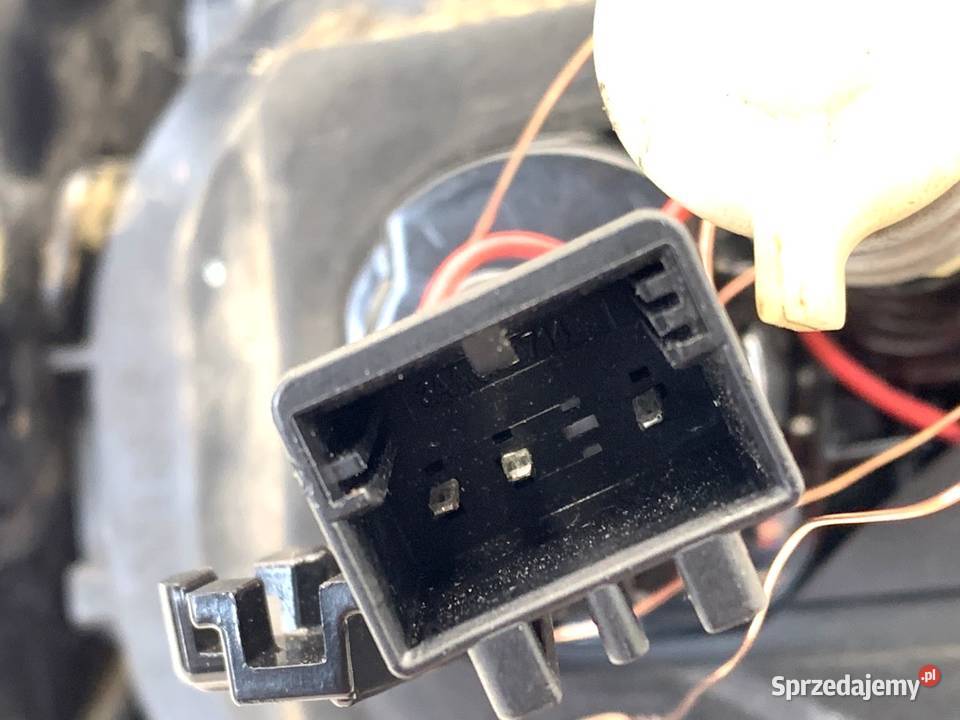 LAMPA PRAWY TYŁ VW GOLF VII 5G0945096F Hatchback sprzedam