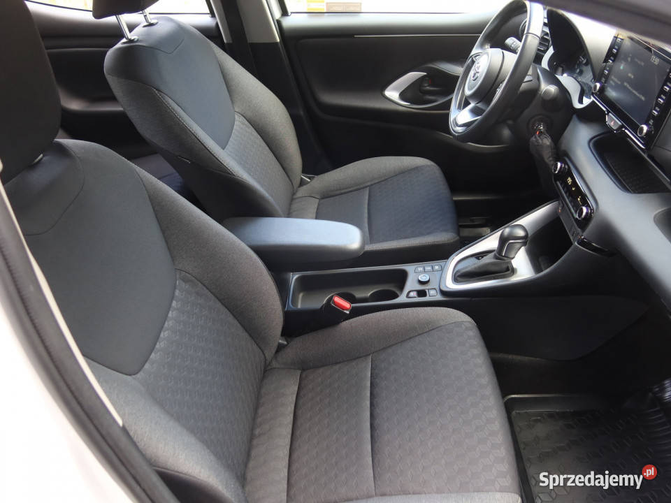 Toyota Yaris 15 VVTi Hybrid