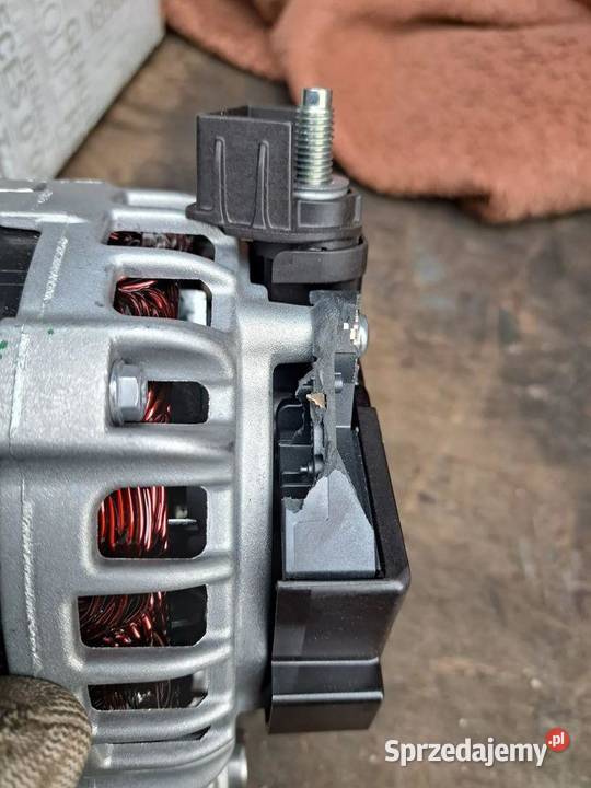 Alternator Nissan Micra K14 10 SCe 231002517R