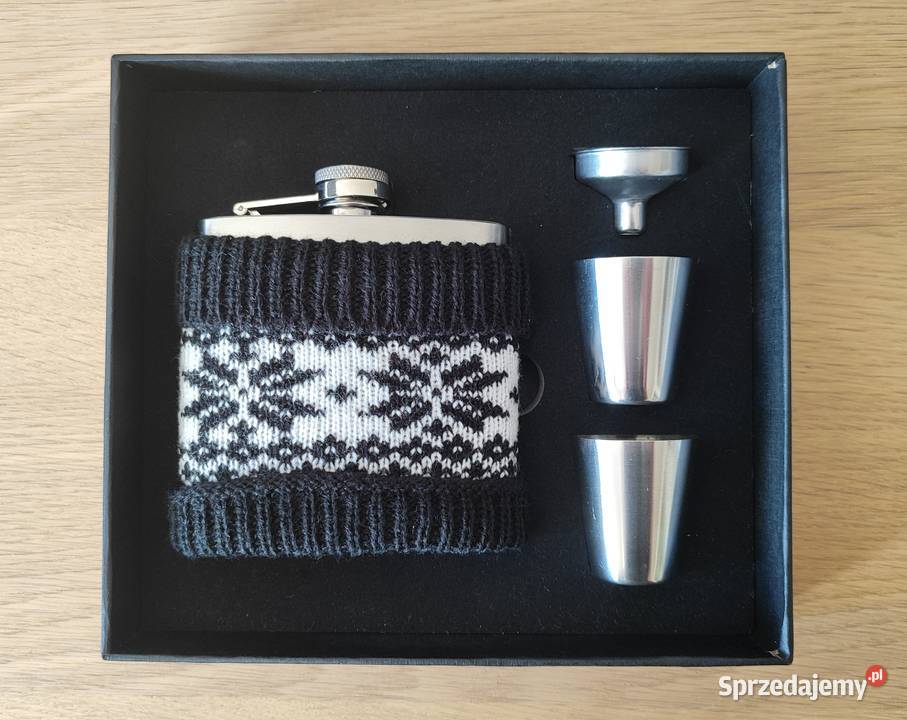 Zestaw piersiówka kieliszki lejek stal