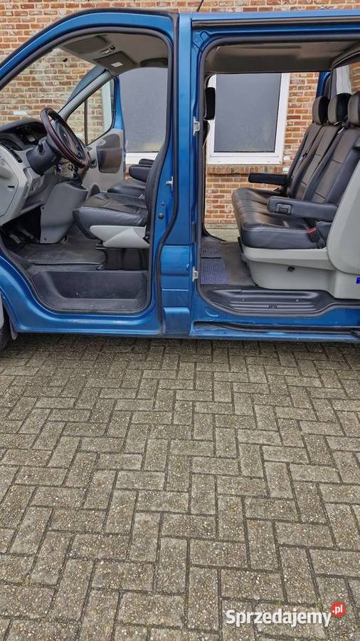 Sprzedam Renault Trafic 25 dCi brygadówka 2008r radio / CD Radom