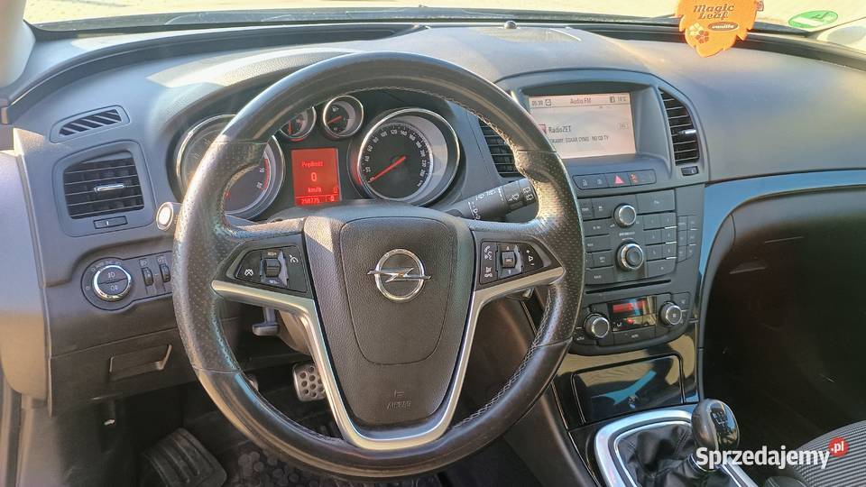 Opel Insignia Sports Tourer 16T Rok produkcji 2011