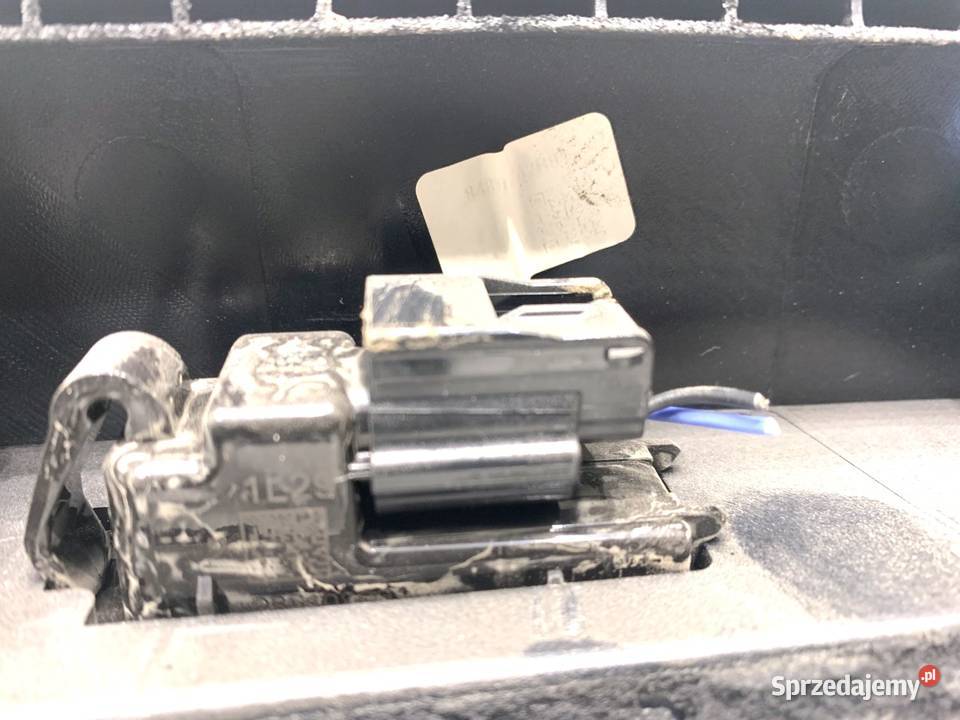 LISTWA KLAPY TYŁ DACIA DUSTER Hatchback Listwy i nakładki