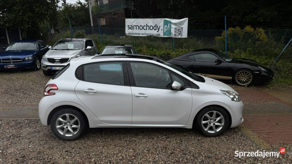 Peugeot 208 12 vti 82 panorama klima Navi tablet Gdańsk