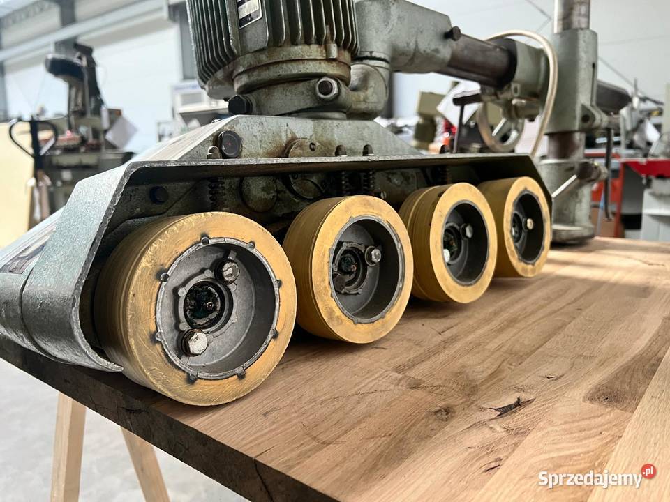 Posuw 4 rolkowy Univer 1400 Juszczyn
