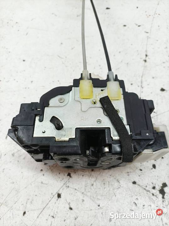 ZAMEK DRZWI TYŁ PRAWY 814203J000 Hyundai ix55 I sprzedam