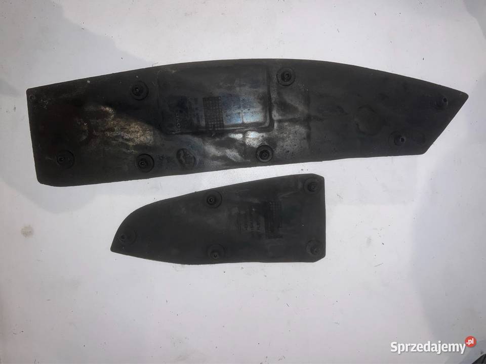 gumy dywaniki podłogi prawe Honda NSS 125 FORZA