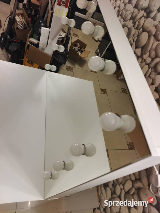 Toaletka z lustrem kosmetycznym Nowy Sącz