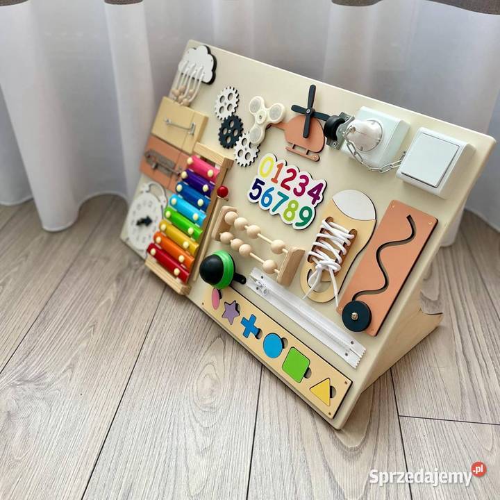 Drewniana tablica edukacyjna Montessori Busy