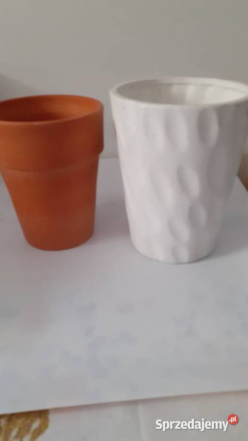 Doniczki osłonki na kwiaty doniczkowe