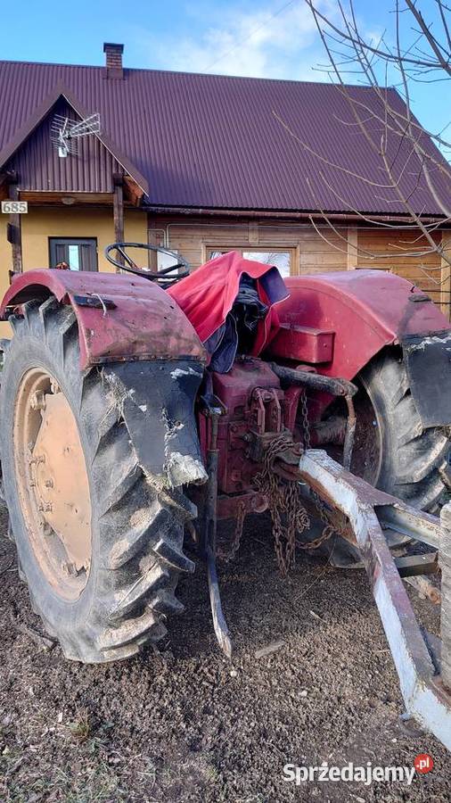 International Mcormik 323