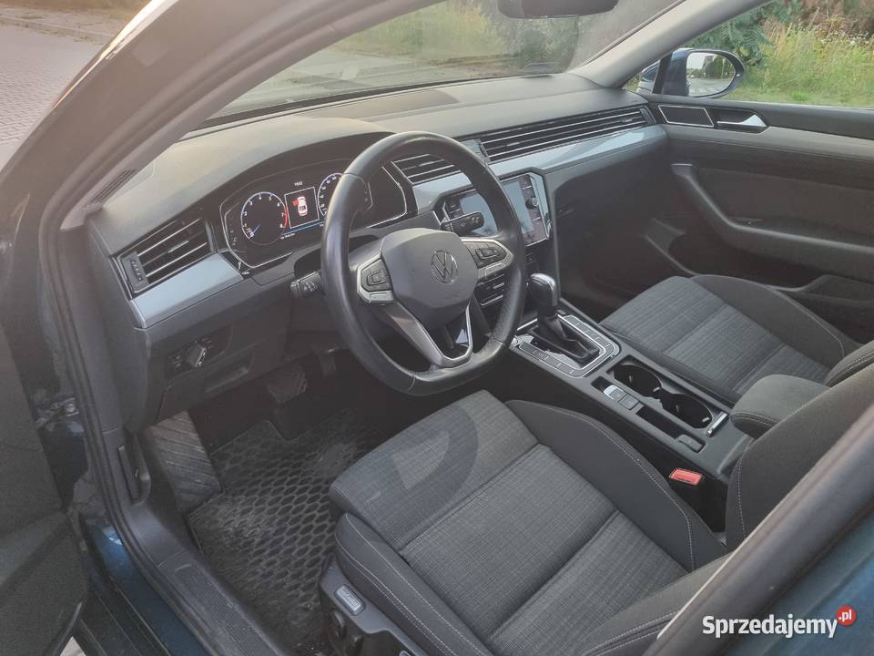Ładny VW Passat 15 benz DSG sedan salon idealny bluetooth Ostrowiec Świętokrzyski