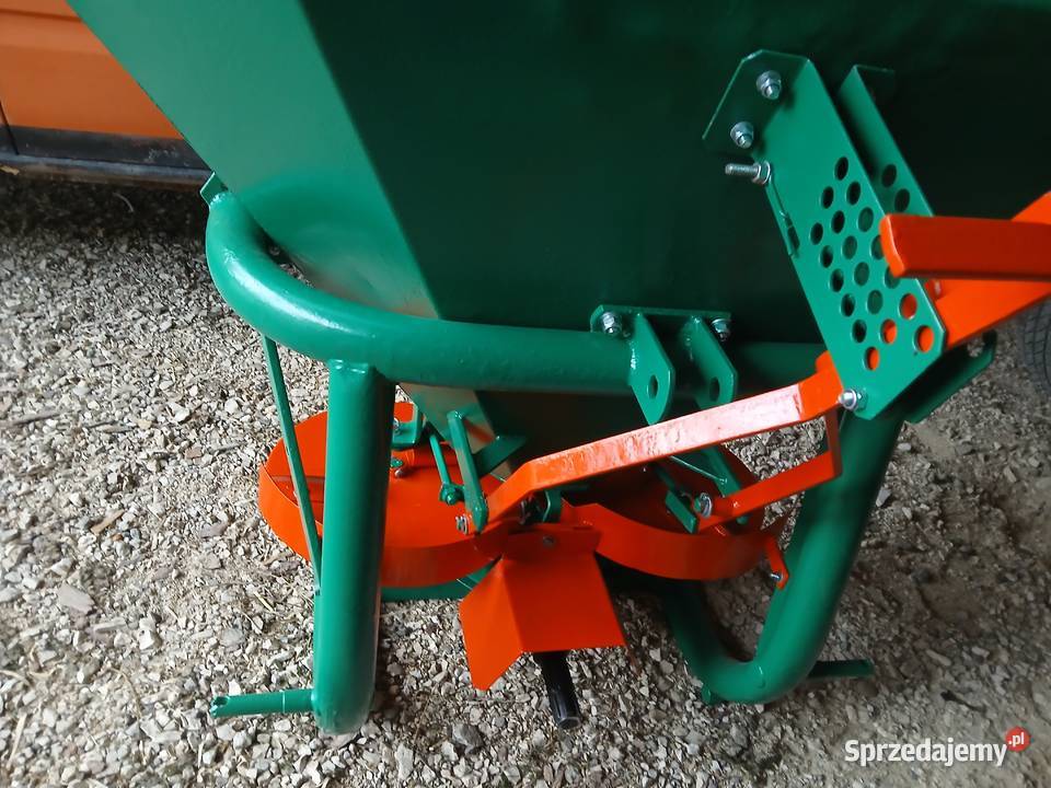 Rozsiewacz do nawozu amazone nieuszkodzony Zaczarnie